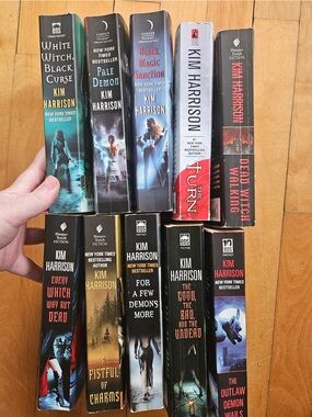 Kim Harrison paperback lot!